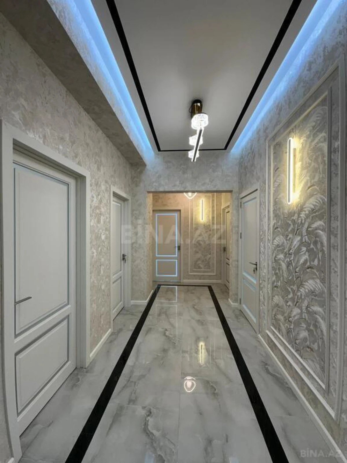 Satılır 3 otaqlı mənzil 127 m²