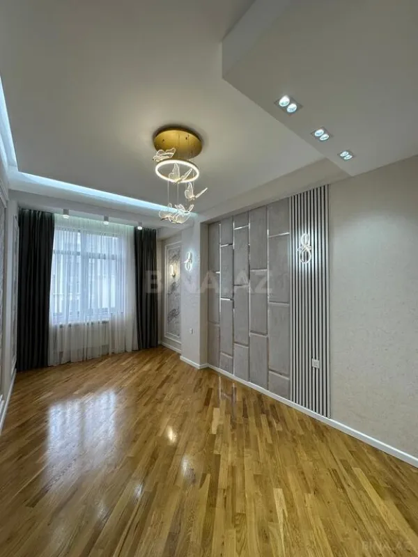 Satılır 3 otaqlı mənzil 127 m²