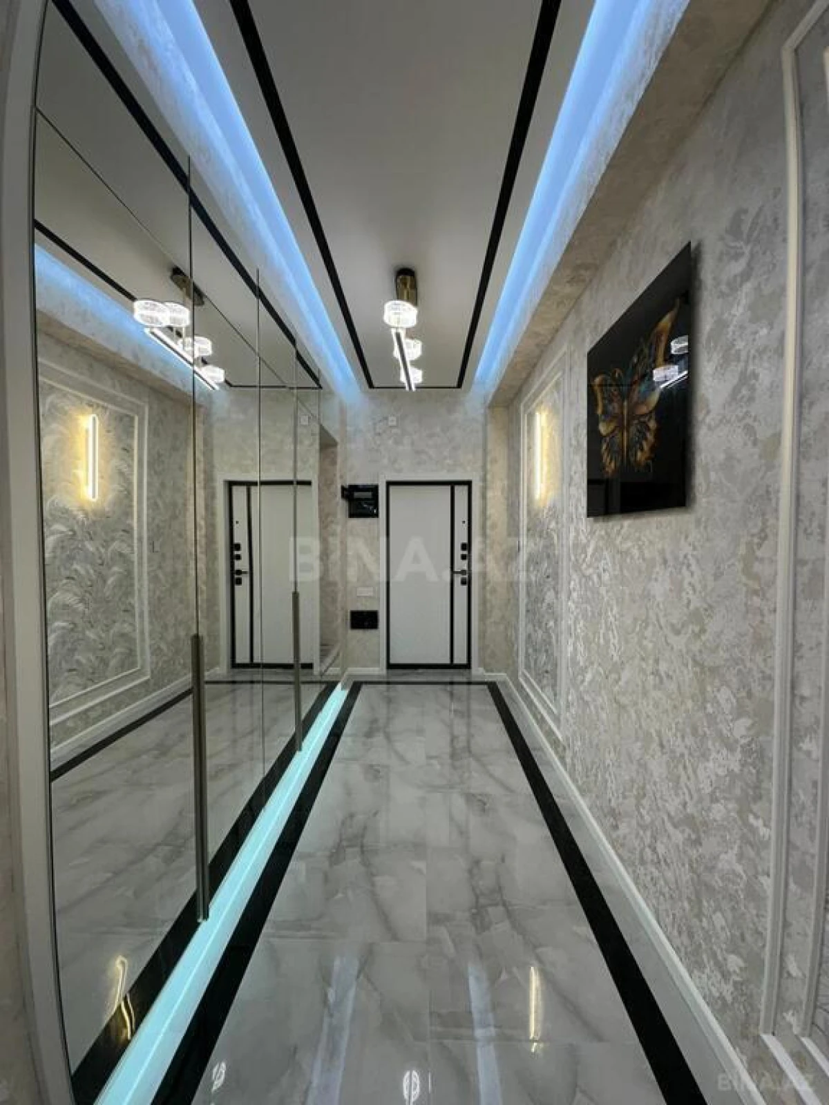 Satılır 3 otaqlı mənzil 127 m²