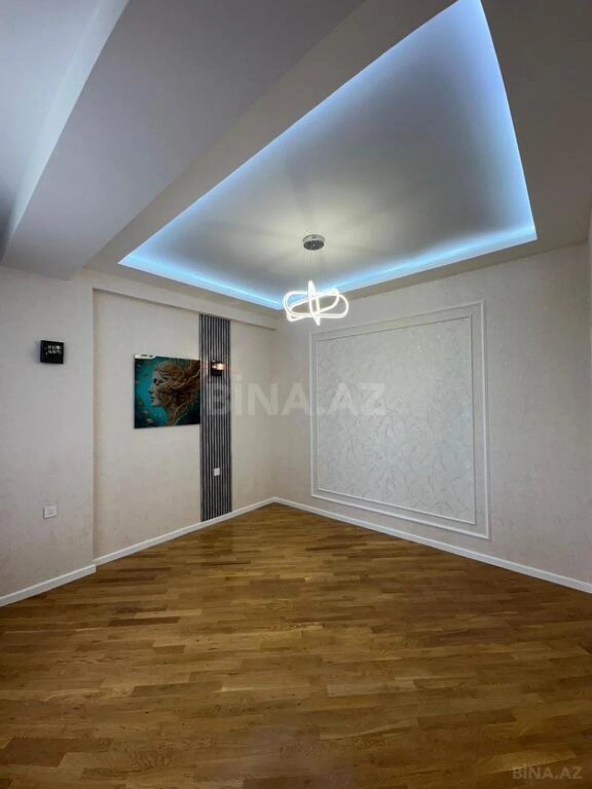 Satılır 3 otaqlı mənzil 127 m²
