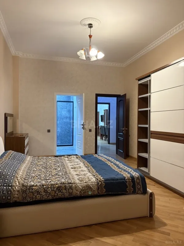 Kirayə verilir 3 otaqlı mənzil 190 m²
