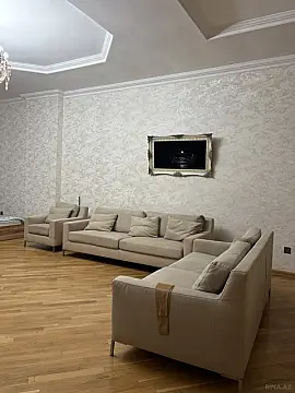 Kirayə verilir 3 otaqlı mənzil 190 m²