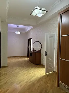 Kirayə verilir 3 otaqlı mənzil 190 m² — Bakı, Sahil qəs. 3 otaq 190.00 m²