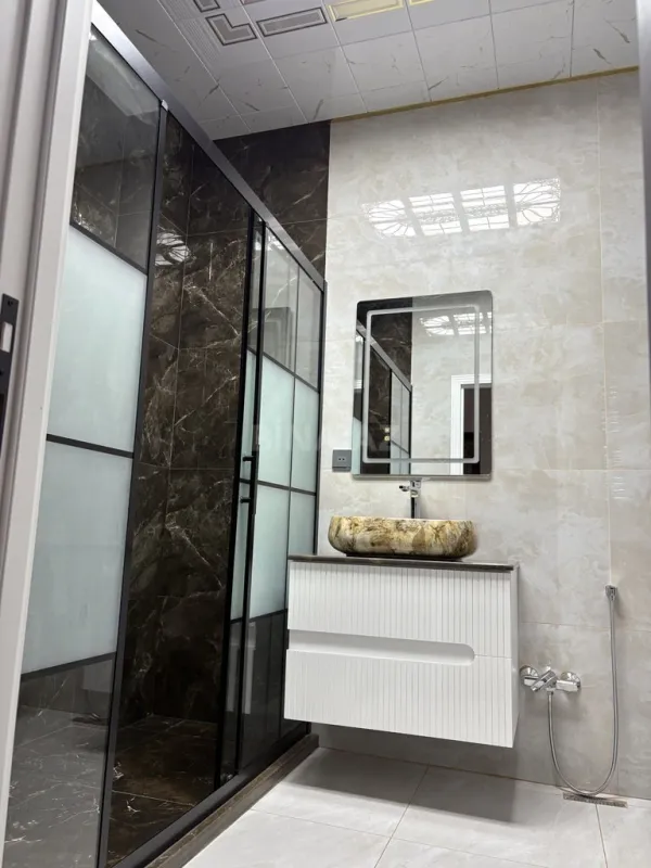 Kirayə verilir 3 otaqlı mənzil 190 m²