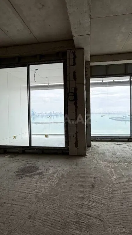 Satılır 4 otaqlı mənzil 238.2 m²