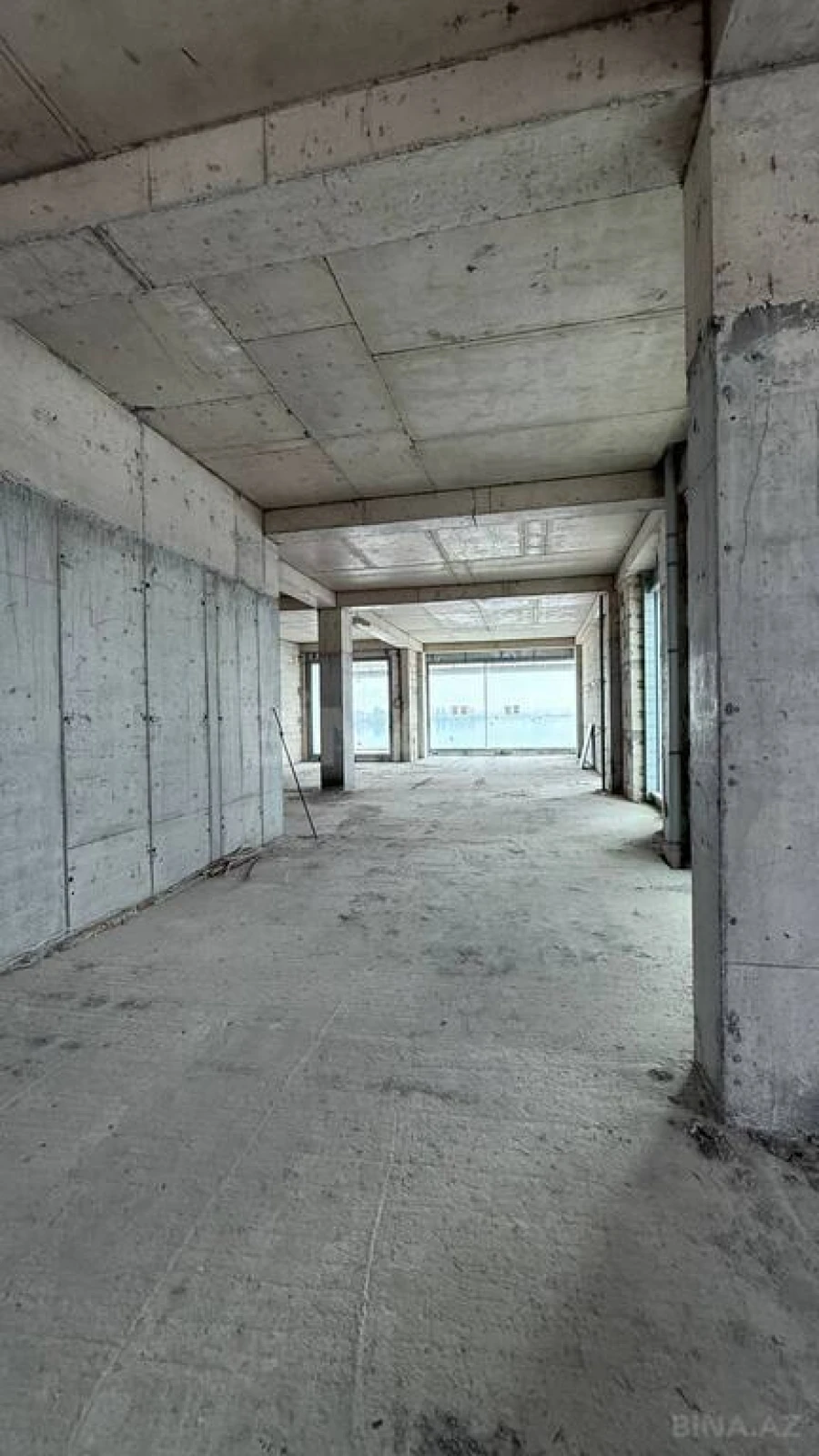 Satılır 4 otaqlı mənzil 238.2 m²