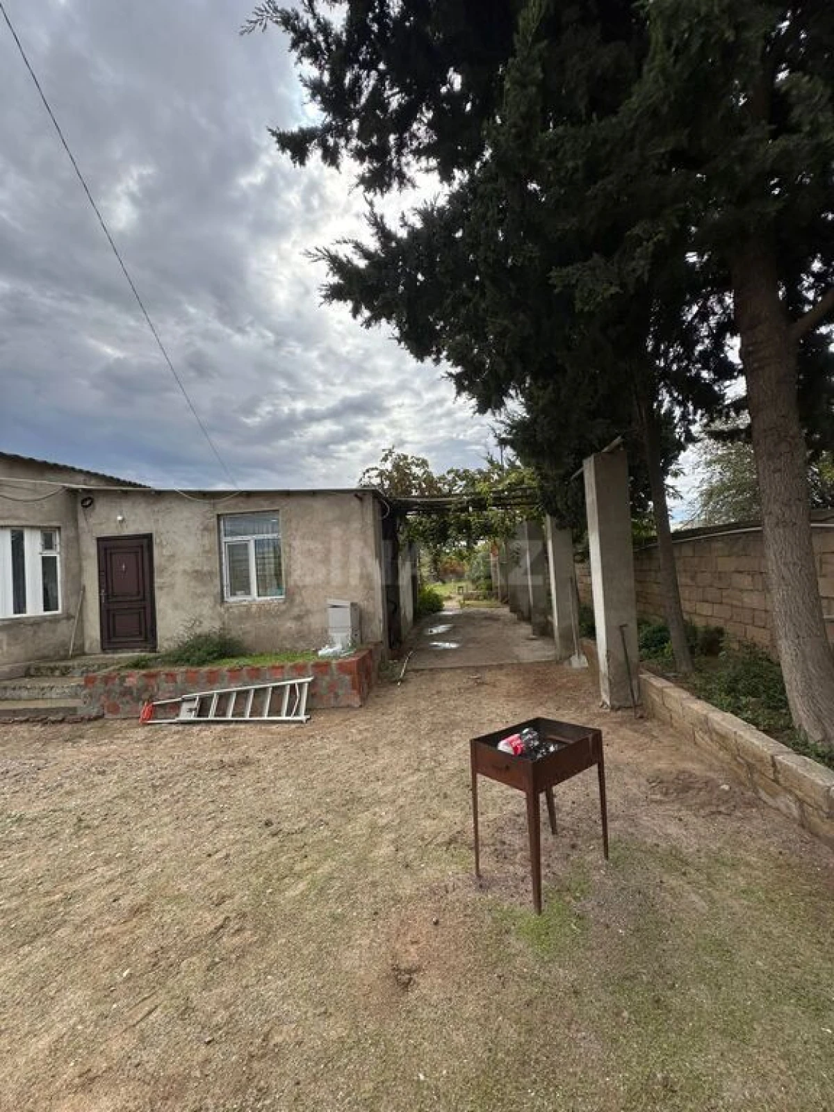 Satılır 5 otaqlı həyət evi 140 m²