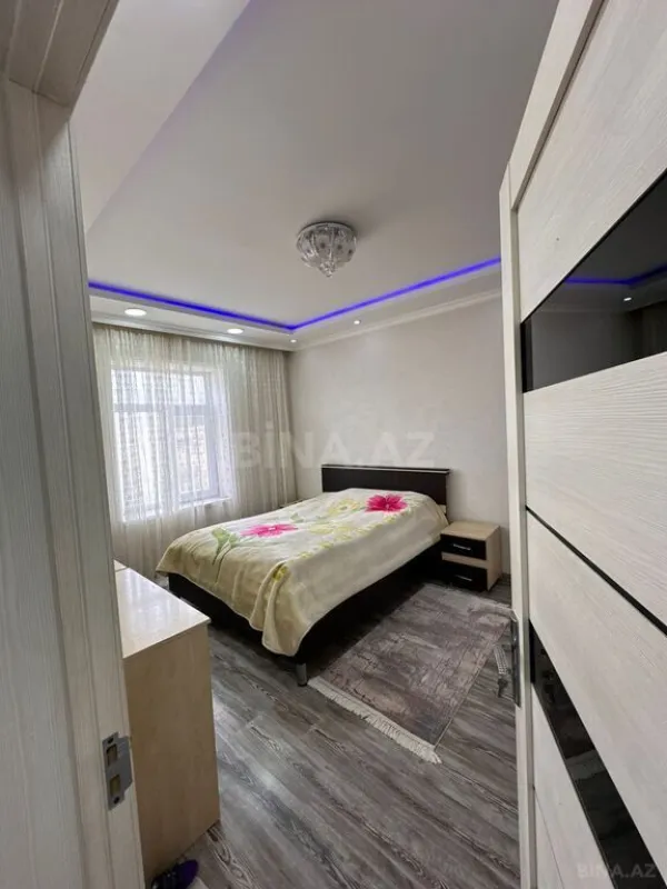 Satılır 5 otaqlı həyət evi 140 m²