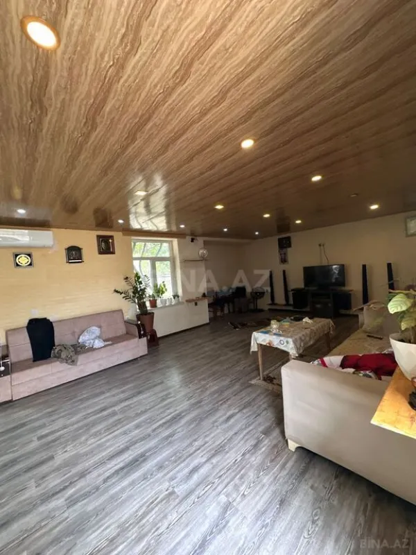 Satılır 5 otaqlı həyət evi 140 m²