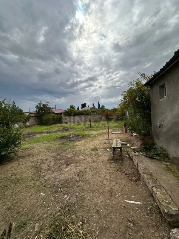 Satılır 5 otaqlı həyət evi 140 m²