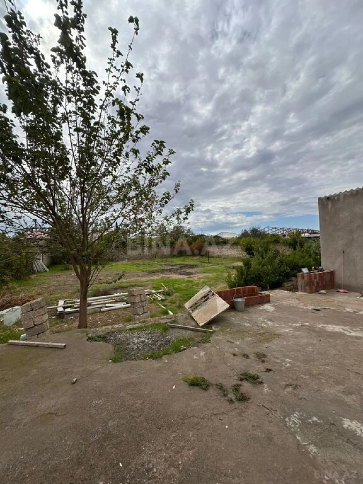 Satılır 5 otaqlı həyət evi 140 m²