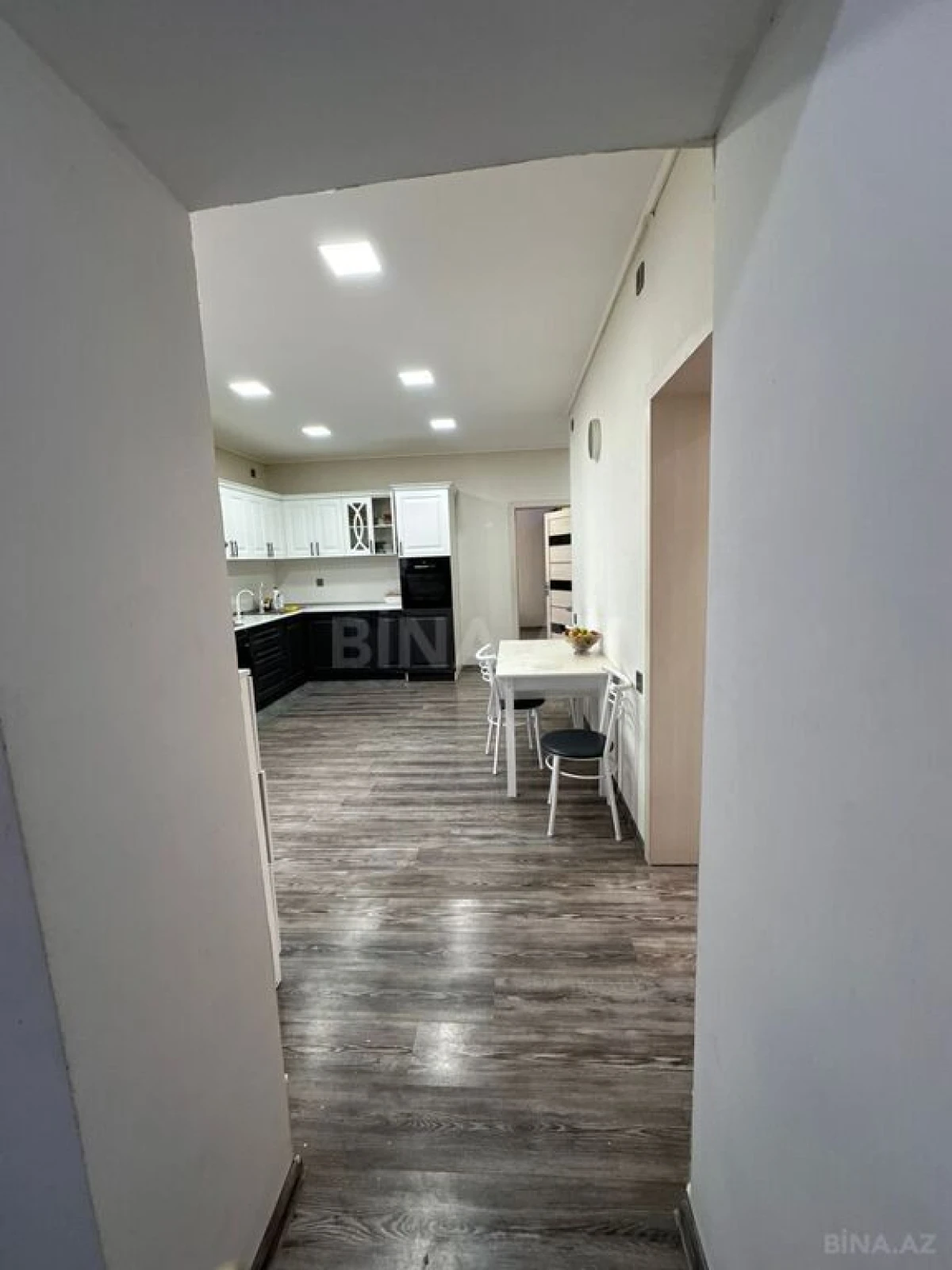 Satılır 5 otaqlı həyət evi 140 m²