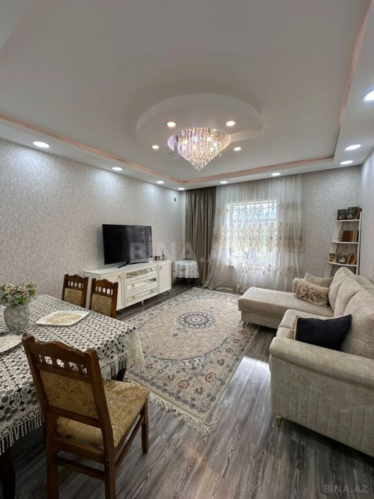 Satılır 5 otaqlı həyət evi 140 m²