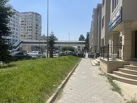 Satılır obyekt 70 m²