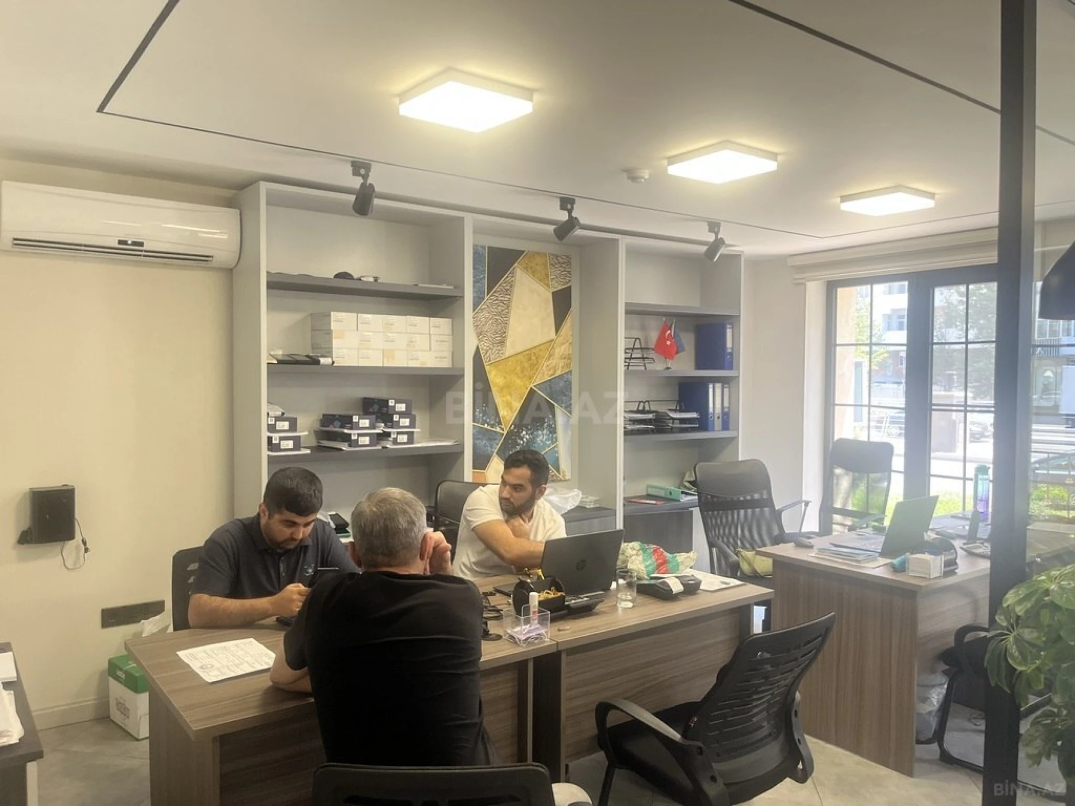 Satılır obyekt 70 m²