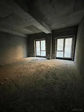 Satılır 5 otaqlı mənzil 253 m²