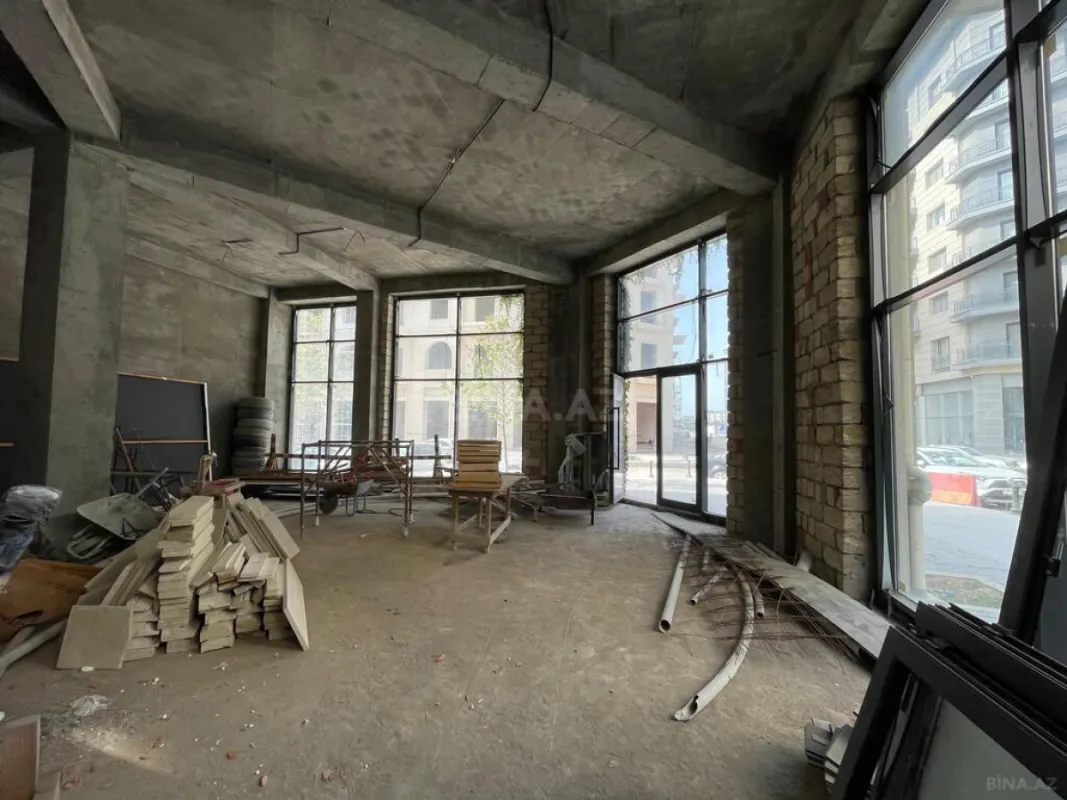 Kirayə verilir obyekt 900 m²