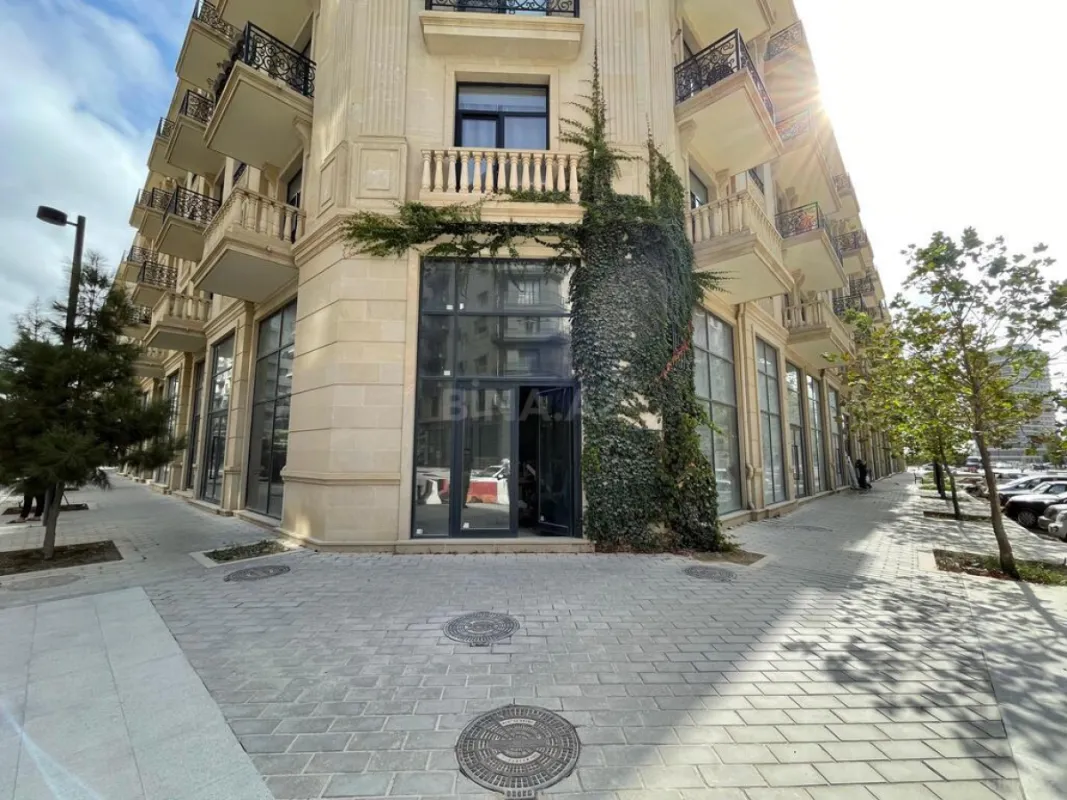 Kirayə verilir obyekt 900 m²