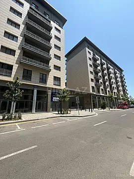 Satılır 5 otaqlı mənzil 253 m²