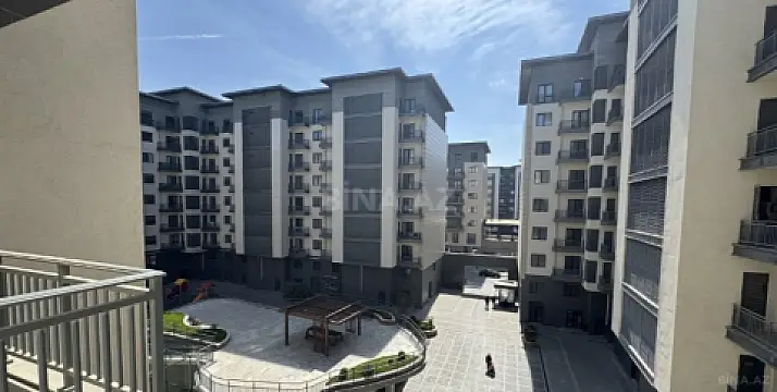 Satılır 5 otaqlı mənzil 253 m²
