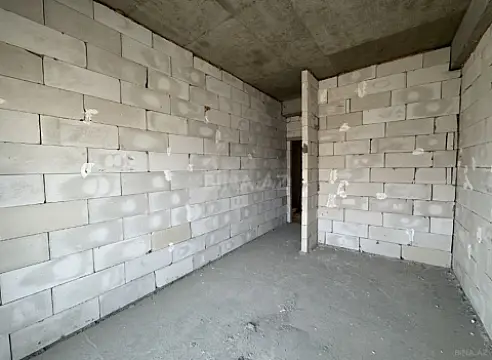 Satılır 5 otaqlı mənzil 253 m²