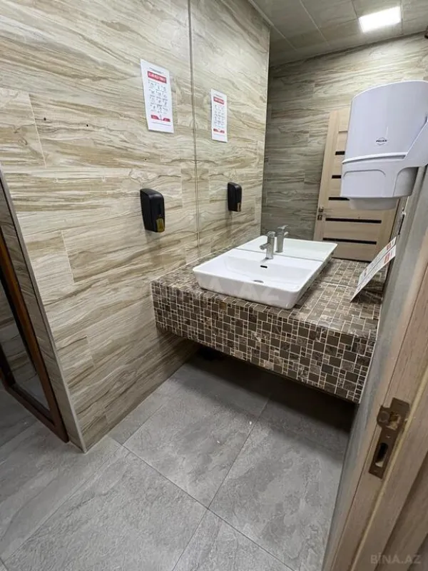 Kirayə verilir 20 otaqlı ofis 2000 m²