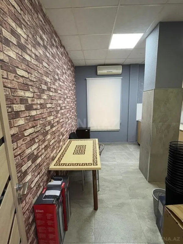 Kirayə verilir 20 otaqlı ofis 2000 m²