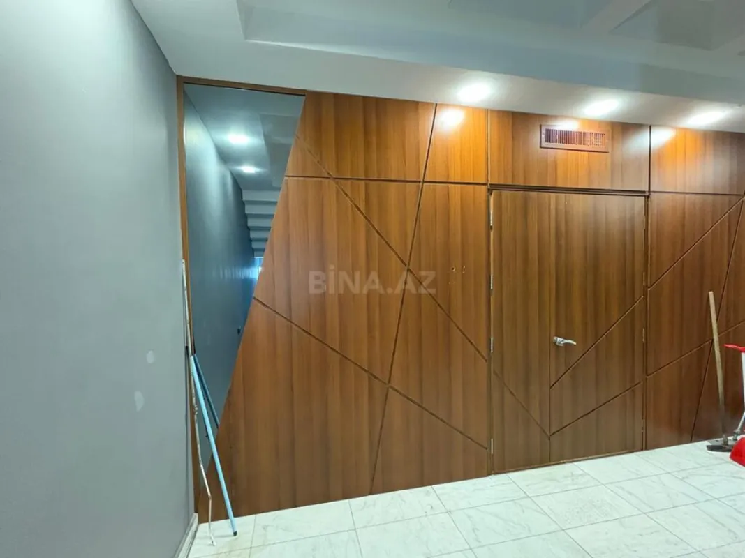 Kirayə verilir 20 otaqlı ofis 2000 m²