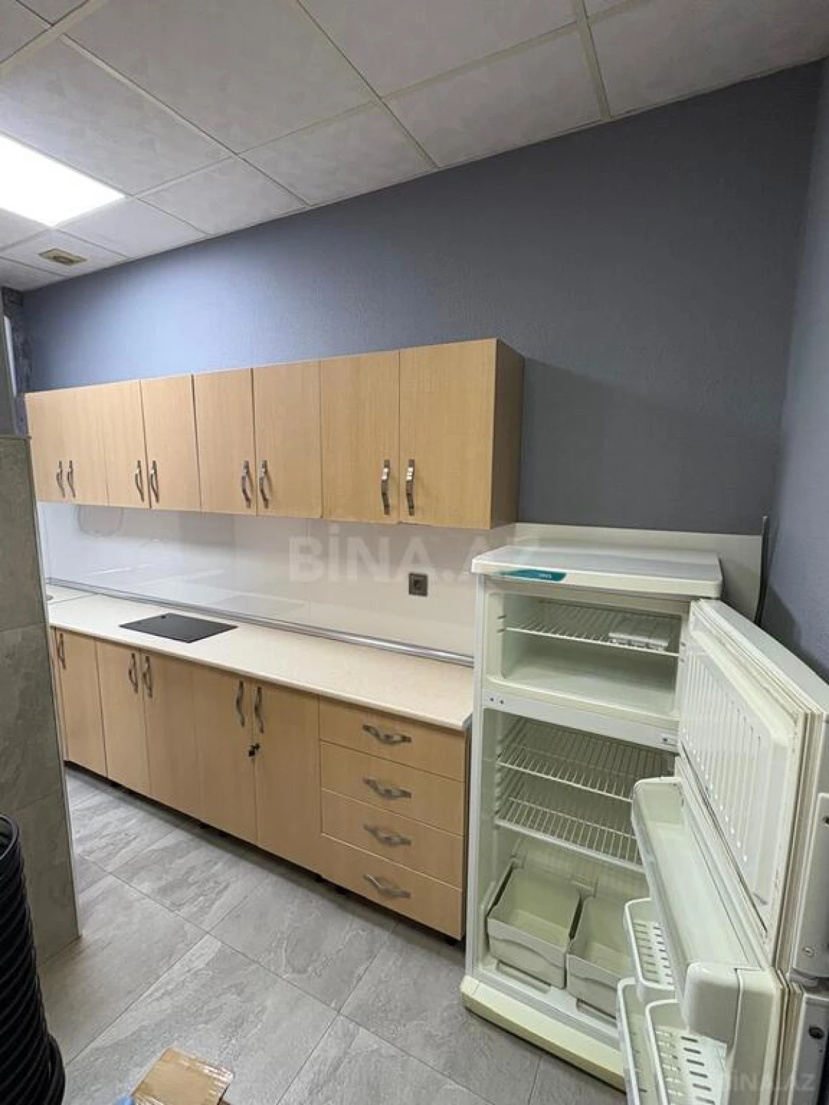 Kirayə verilir 20 otaqlı ofis 2000 m²