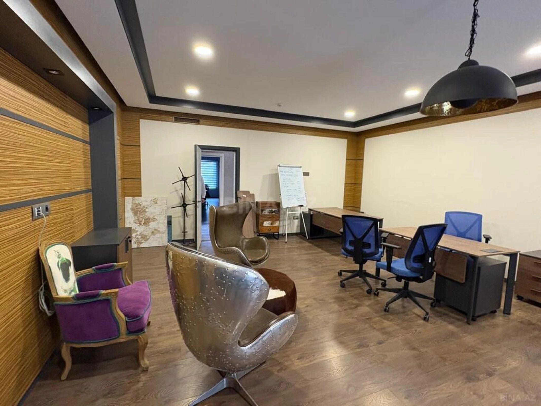 Kirayə verilir 20 otaqlı ofis 2000 m²