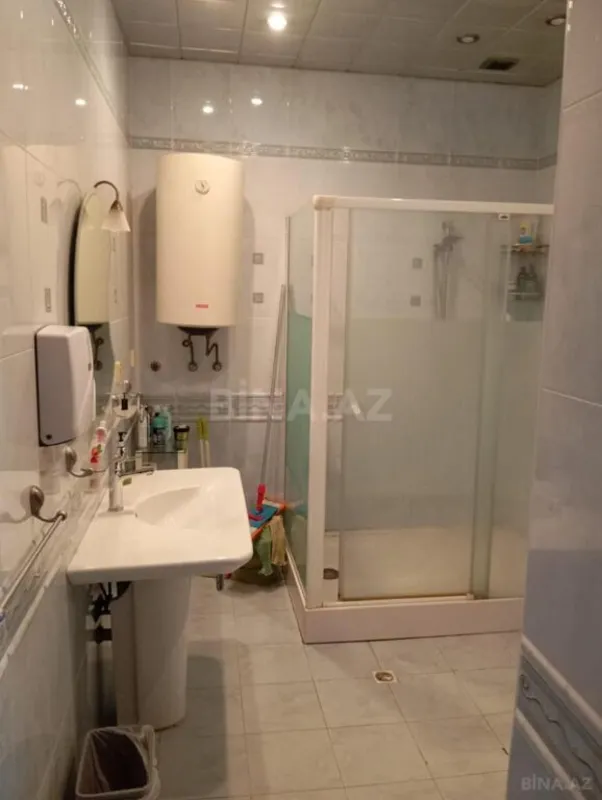 Kirayə verilir 5 otaqlı ofis 300 m²