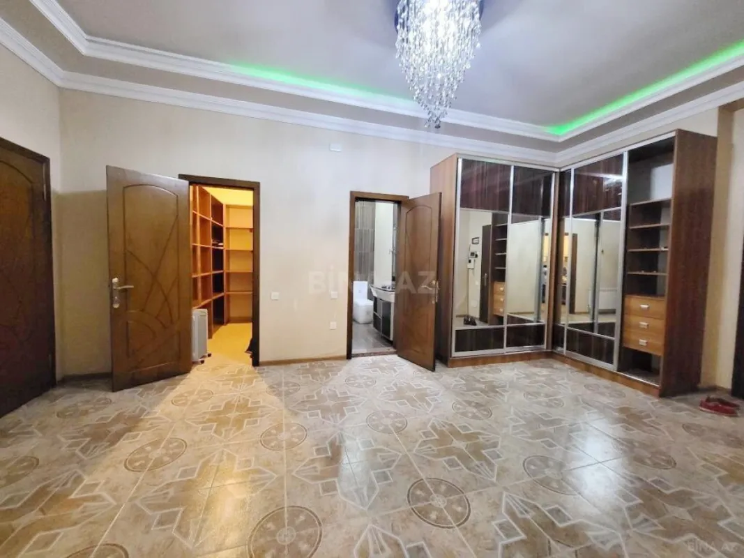 Kirayə verilir 3 otaqlı mənzil 150 m²