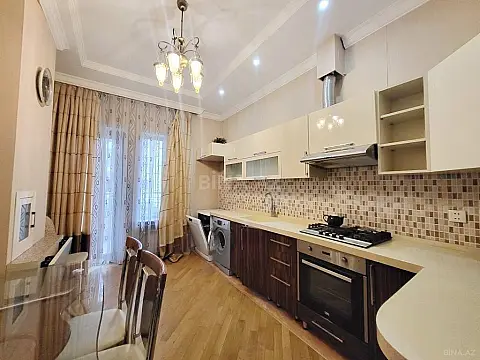 Kirayə verilir 3 otaqlı mənzil 150 m²