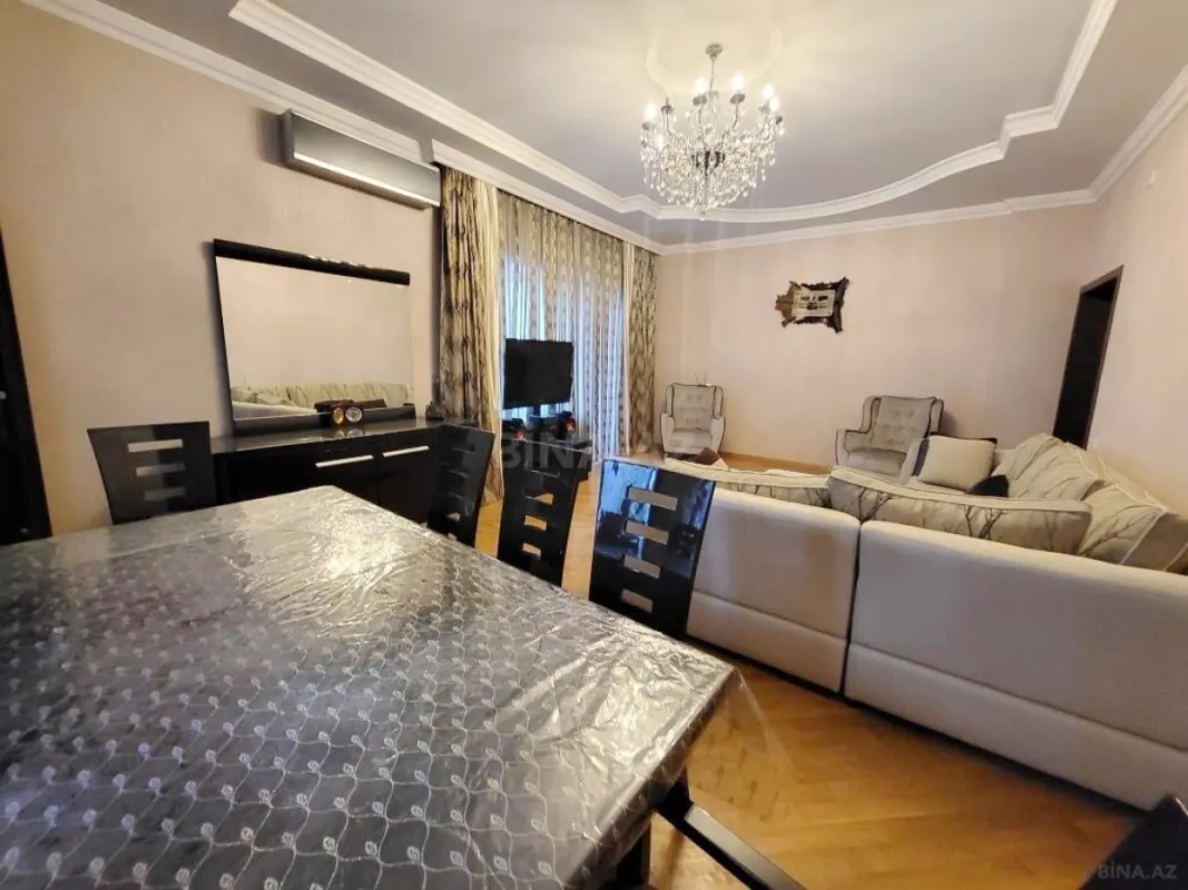 Kirayə verilir 3 otaqlı mənzil 150 m²
