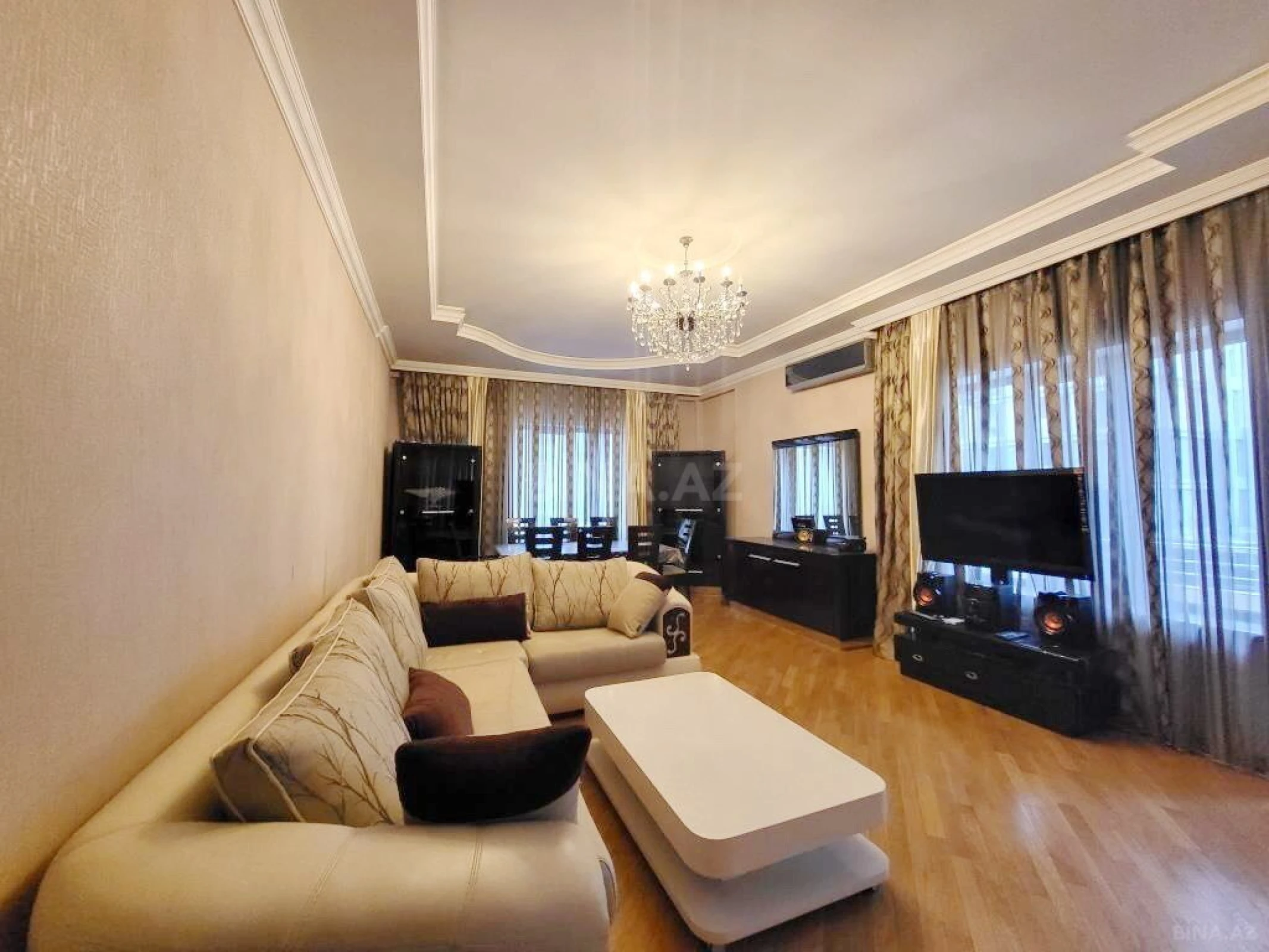 Kirayə verilir 3 otaqlı mənzil 150 m²