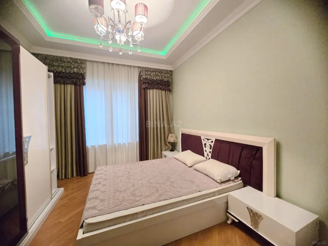 Kirayə verilir 3 otaqlı mənzil 150 m²