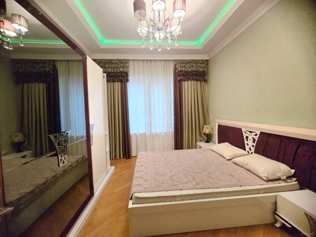 Kirayə verilir 3 otaqlı mənzil 150 m²