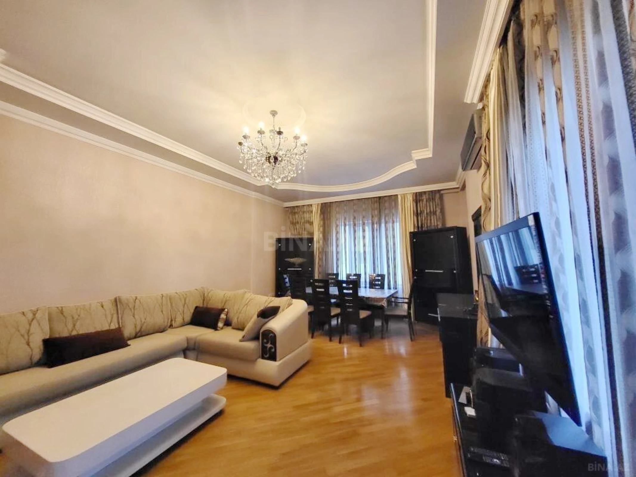 Kirayə verilir 3 otaqlı mənzil 150 m²