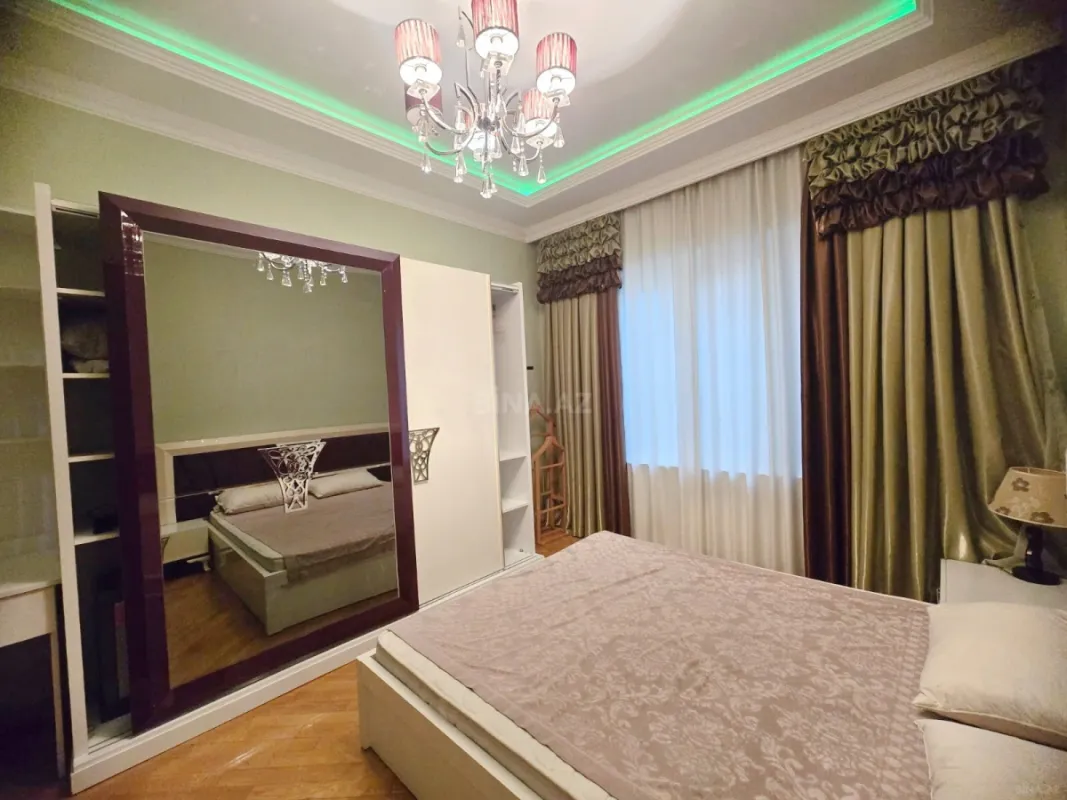 Kirayə verilir 3 otaqlı mənzil 150 m²