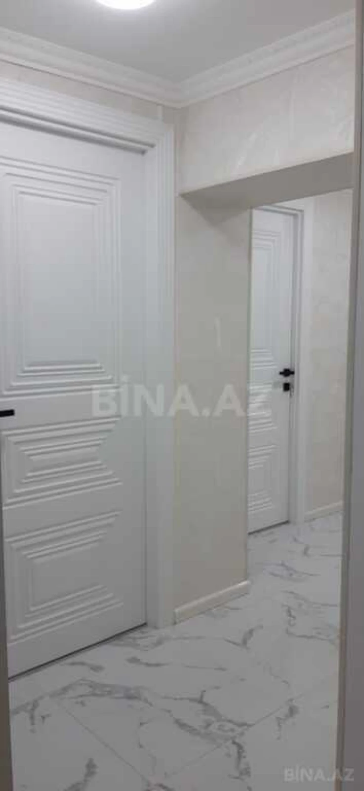 Satılır 3 otaqlı mənzil 130 m²