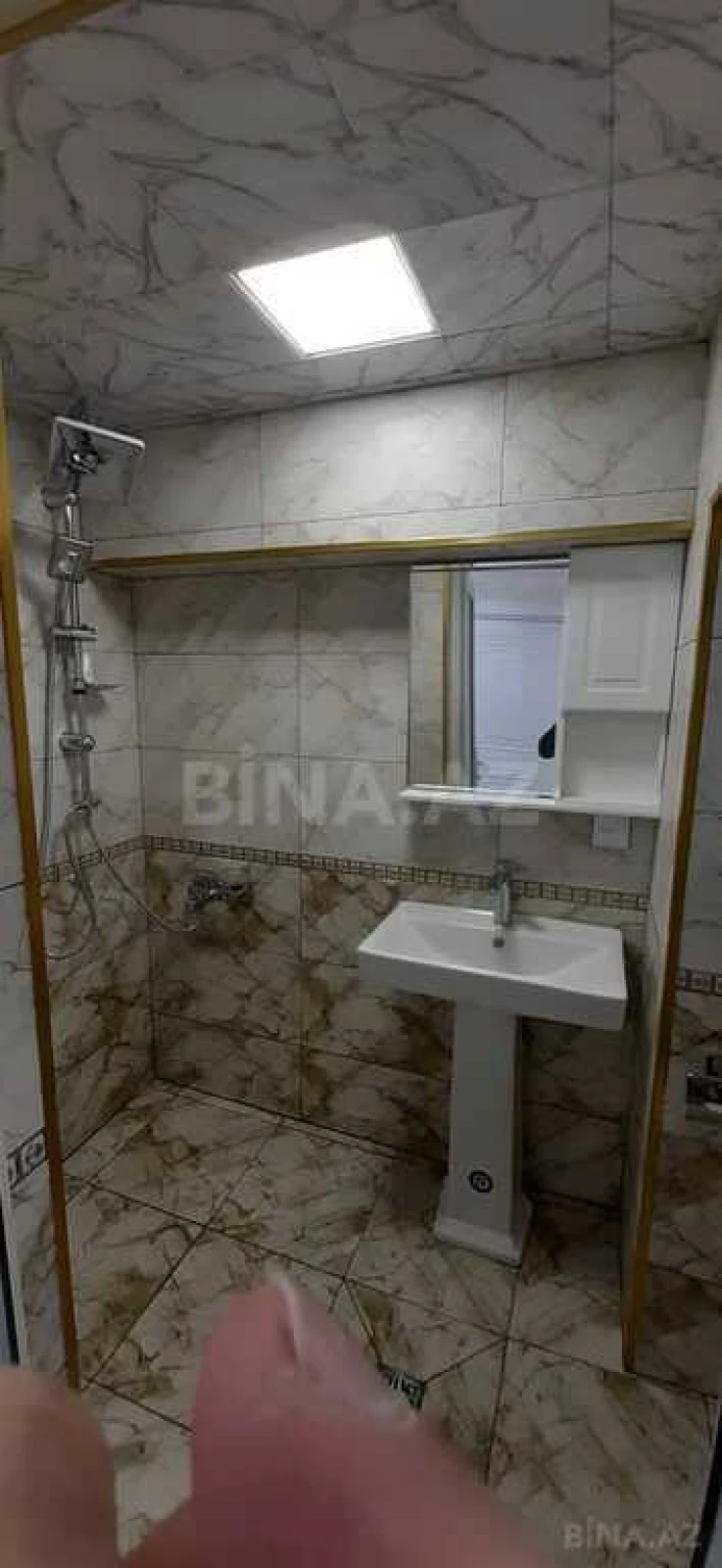 Satılır 3 otaqlı mənzil 130 m²