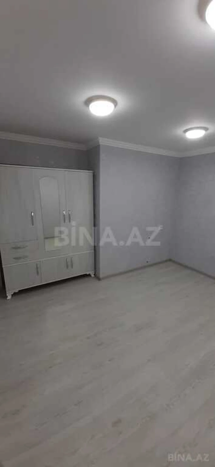 Satılır 3 otaqlı mənzil 130 m²