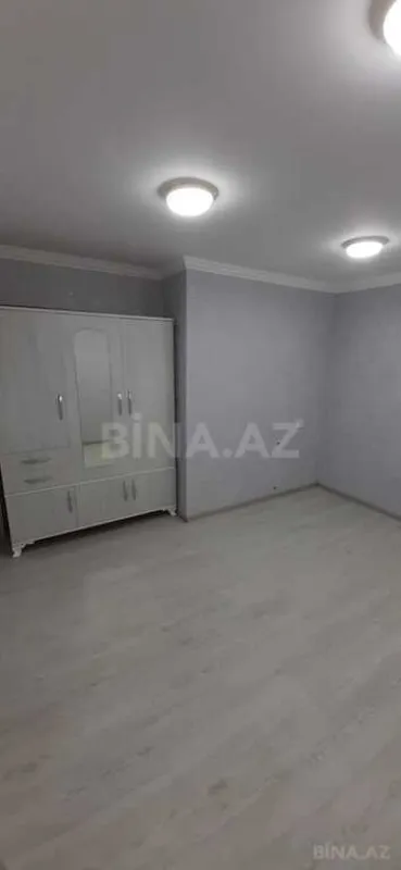 Satılır 3 otaqlı mənzil 130 m²
