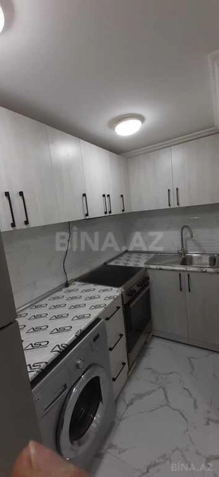 Satılır 3 otaqlı mənzil 130 m²