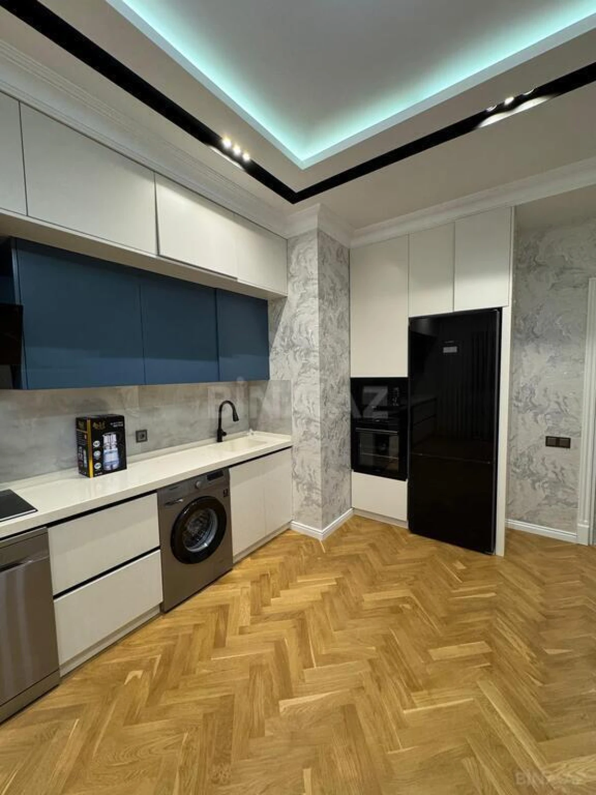 Kirayə verilir 2 otaqlı mənzil 95 m²