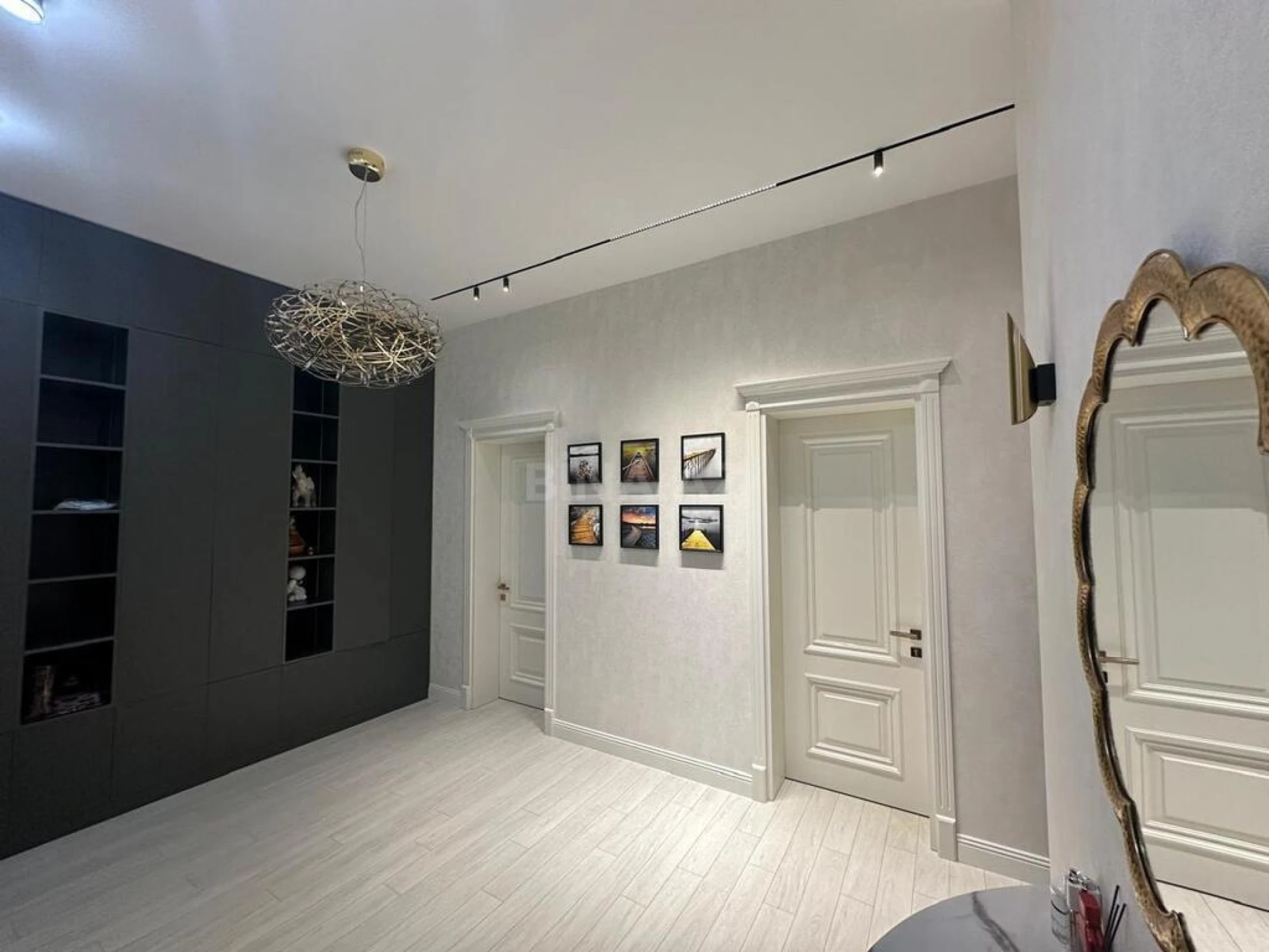 Satılır 2 otaqlı mənzil 109 m²