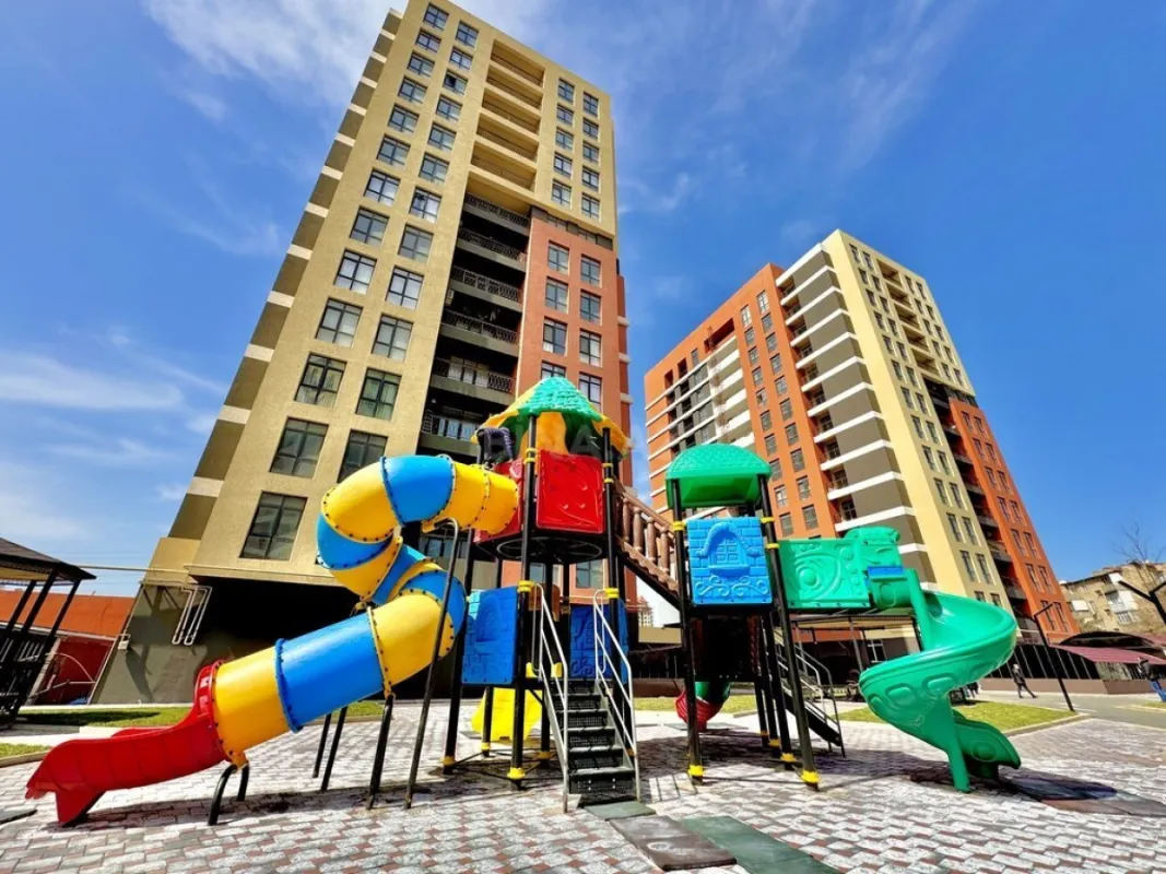 Satılır 2 otaqlı mənzil 85 m²