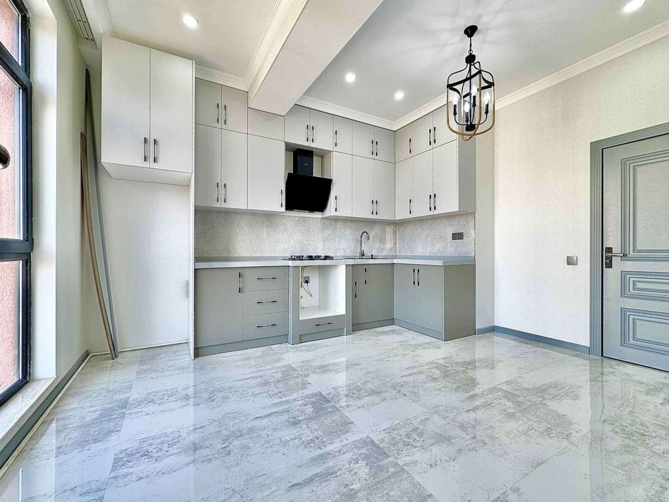 Satılır 2 otaqlı mənzil 85 m²