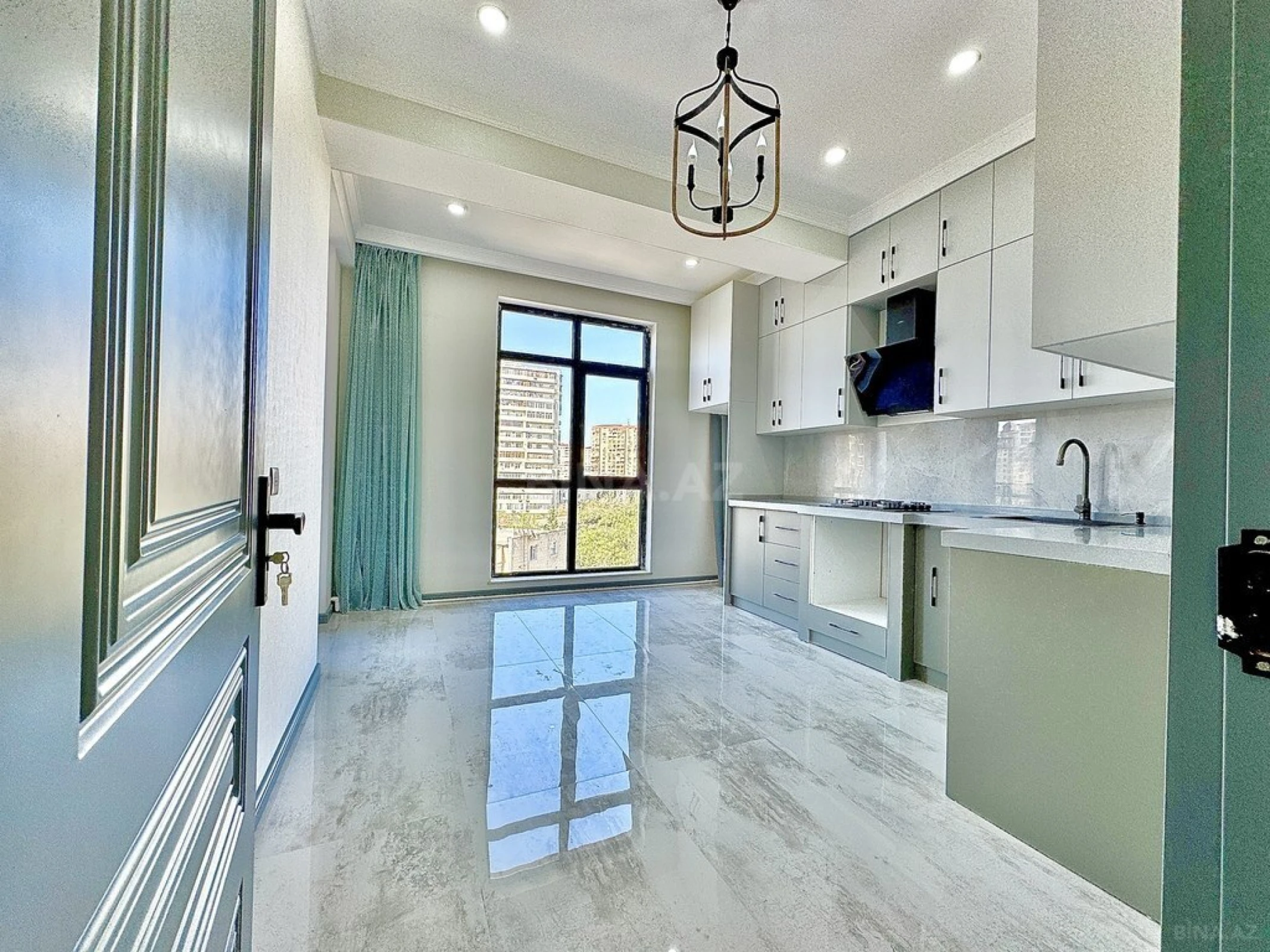 Satılır 2 otaqlı mənzil 85 m²