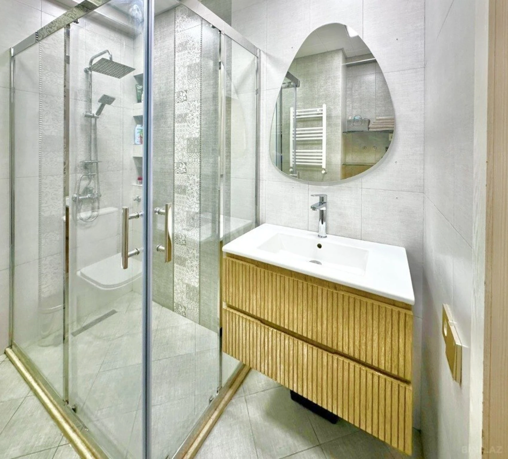 Satılır 2 otaqlı mənzil 85 m²